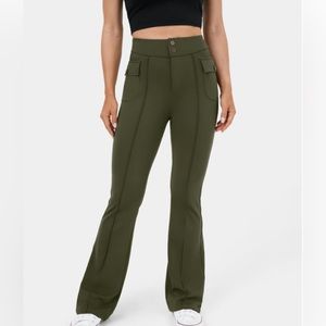 Halara flare cargo pants medium NEW